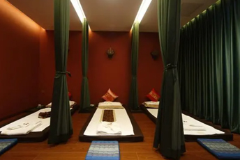 上海宝山泰式按摩的被动瑜伽：当身体被折叠成诗